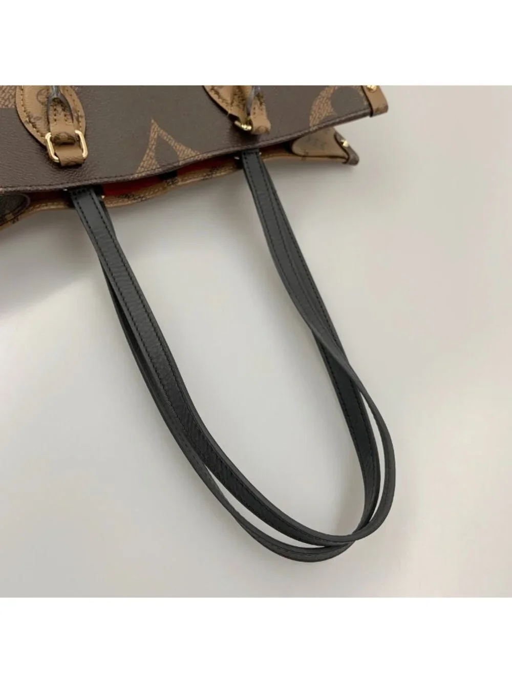 Louis Vuitton Monogram Giant on the Go MM 2-Way Bag Brown